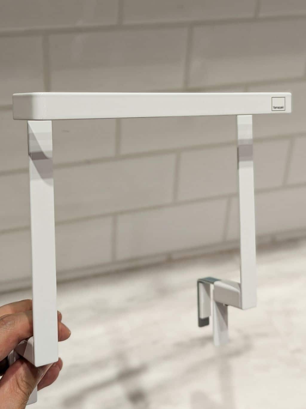 シモさんの「212 KITCHEN STORE｜キッチンシンク下収納扉タオルハンガーH15 BK　 山崎実業 ＜tower タワー＞」を使ったコーディネート