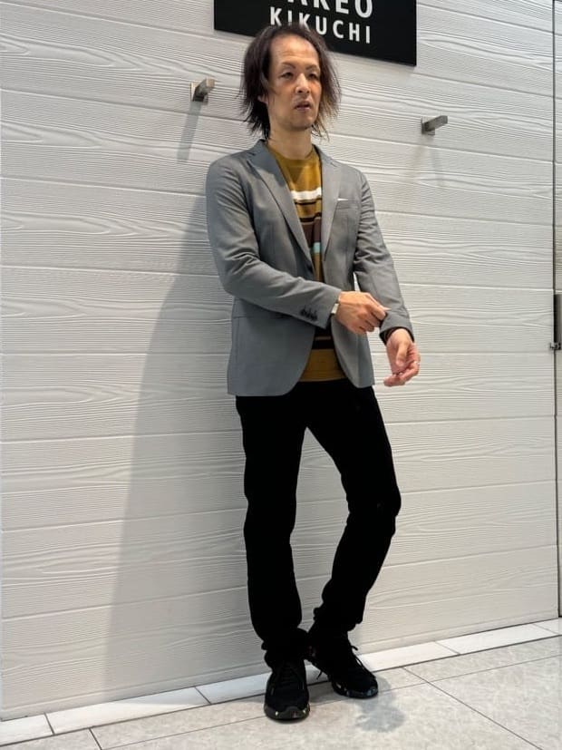 井出恭輔さんの「TAKEO KIKUCHI｜【Sサイズ～】ストレッチ デニム パンツ」を使ったコーディネート