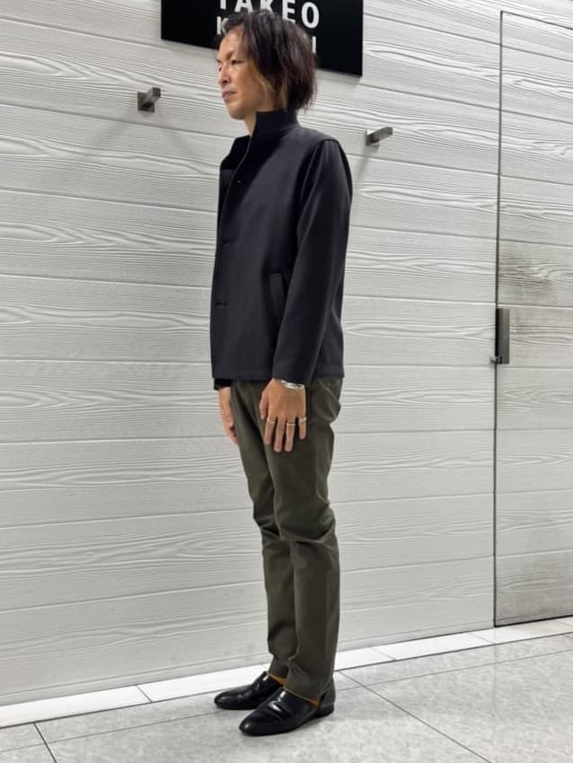 井出恭輔さんの「TAKEO KIKUCHI｜【DOWN FABRIC】ダウンファブリック スタンドカラーブルゾン」を使ったコーディネート