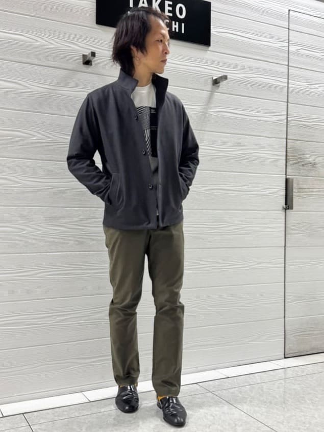 井出恭輔さんの「TAKEO KIKUCHI｜【DOWN FABRIC】ダウンファブリック スタンドカラーブルゾン」を使ったコーディネート