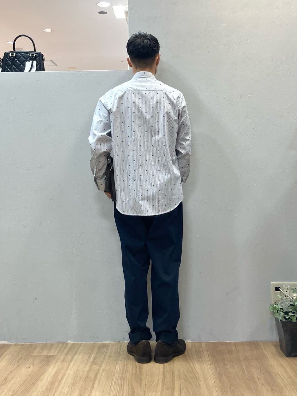 シュンさんの「TAKEO KIKUCHI｜ハットモチーフ ジャカード ストライプ シャツ」を使ったコーディネート