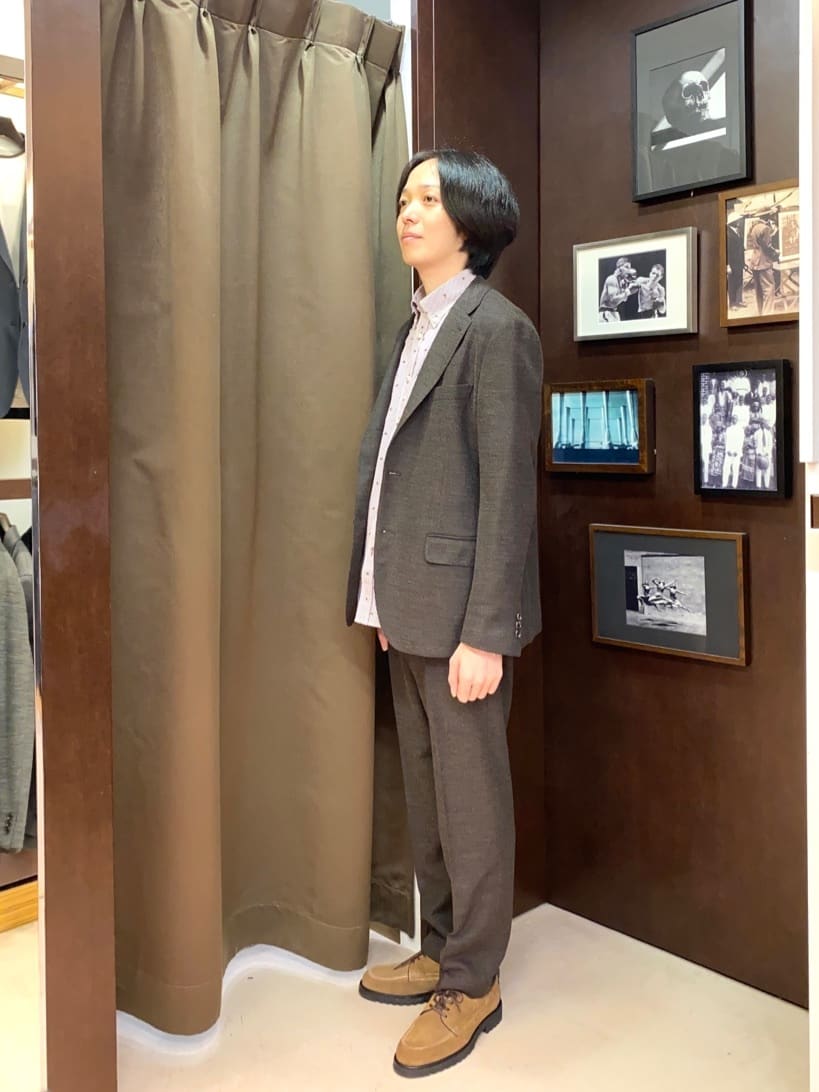 コバヤシさんの「TAKEO KIKUCHI｜ハットモチーフ ジャカード ストライプ シャツ」を使ったコーディネート