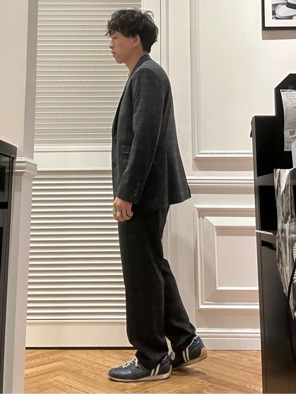 須田　慎二郎さんの「DRESSTERIOR｜」を使ったコーディネート