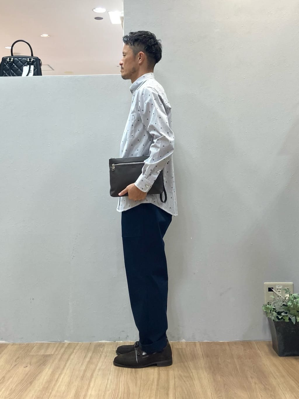 シュンさんの「TAKEO KIKUCHI｜ハットモチーフ ジャカード ストライプ シャツ」を使ったコーディネート