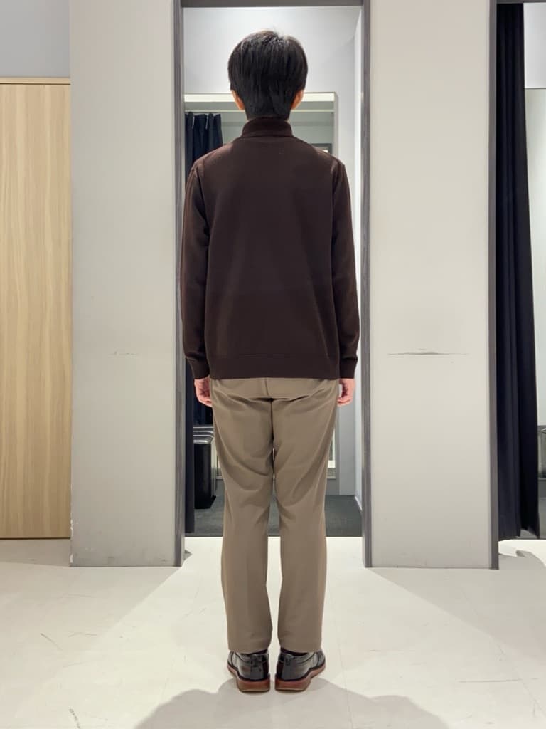 わいずみさんの「TAKEO KIKUCHI｜フルベジタンニンレザー バックパック」を使ったコーディネート