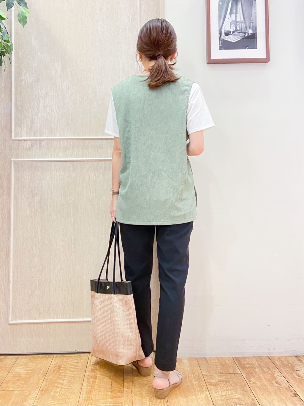 なみさんの「SHOO･LA･RUE｜【SS-3L/無理せずスリム】 ぐんぐん伸びる イージーテーパードパンツ」を使ったコーディネート