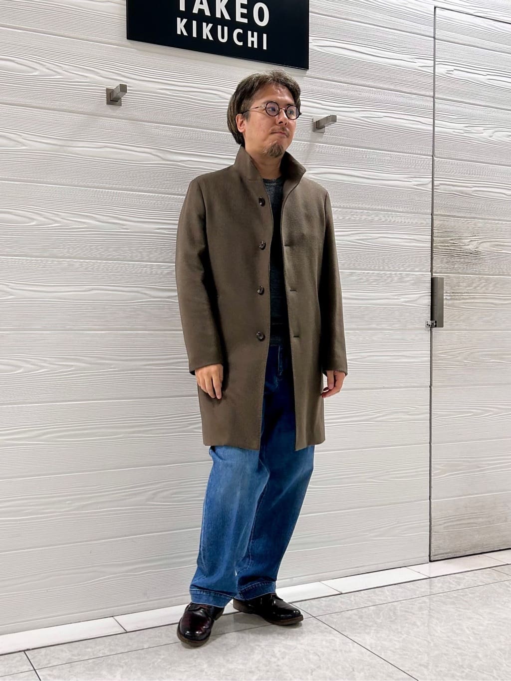すーさんの「TAKEO KIKUCHI｜【ウールカシミヤブレンド】ビーバー調 スタンドカラー コート」を使ったコーディネート