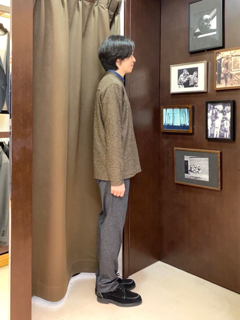 コバヤシさんの「TAKEO KIKUCHI｜【ONOFF対応】TRダブルニット ストレッチパンツ」を使ったコーディネート