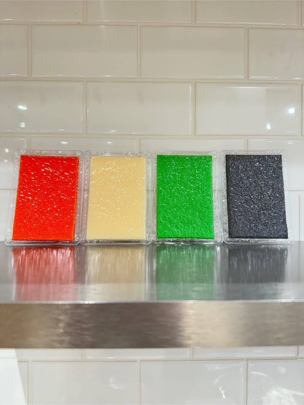 kazueさんの「212 KITCHEN STORE｜◆サンサンスポンジ オレンジレッド ソフト」を使ったコーディネート
