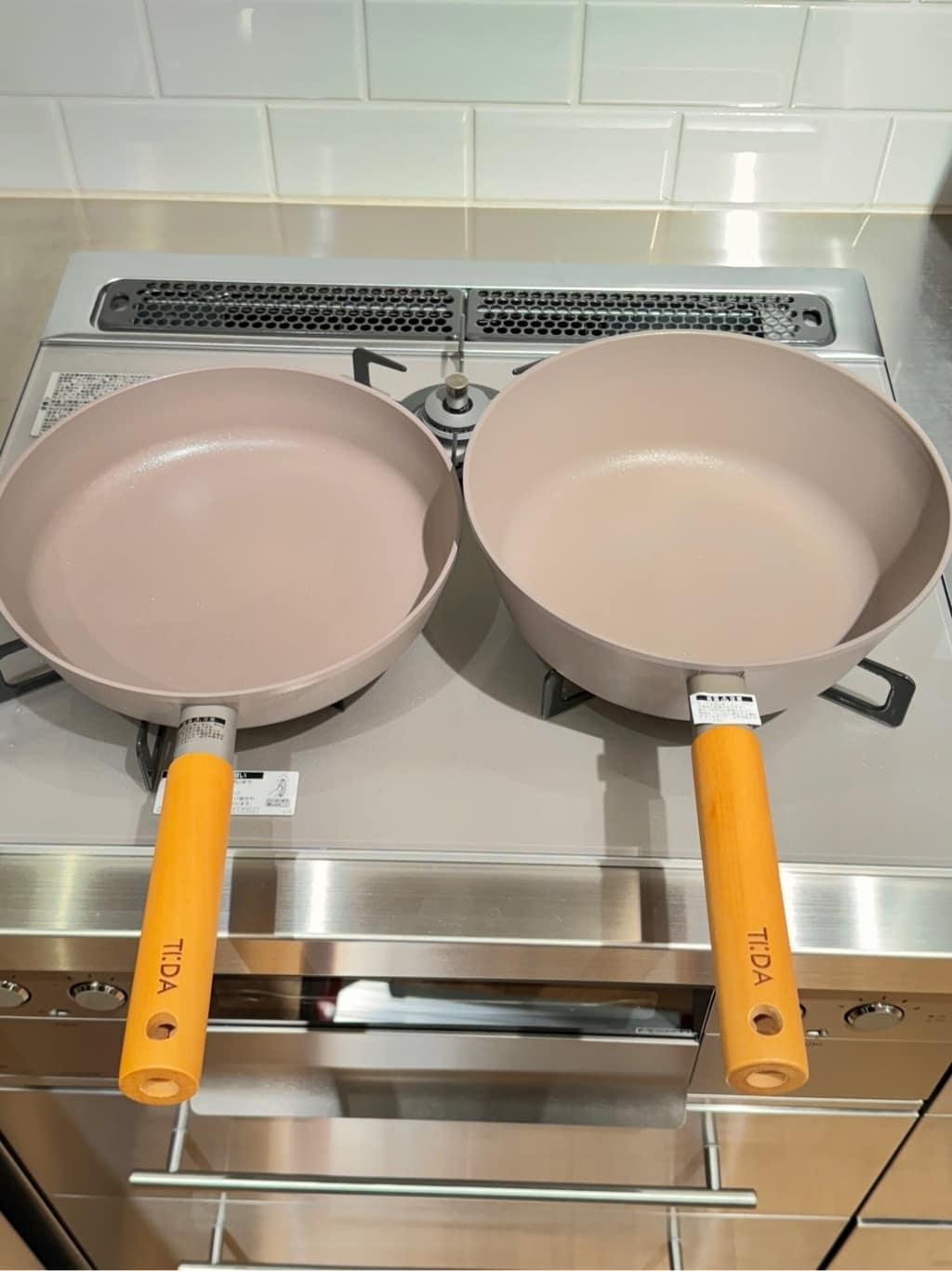 kazueさんの「212 KITCHEN STORE｜チタン＆ダイヤモンドＷコーティング フライパン24cm GY ＜TI：DA ティーダ＞」を使ったコーディネート