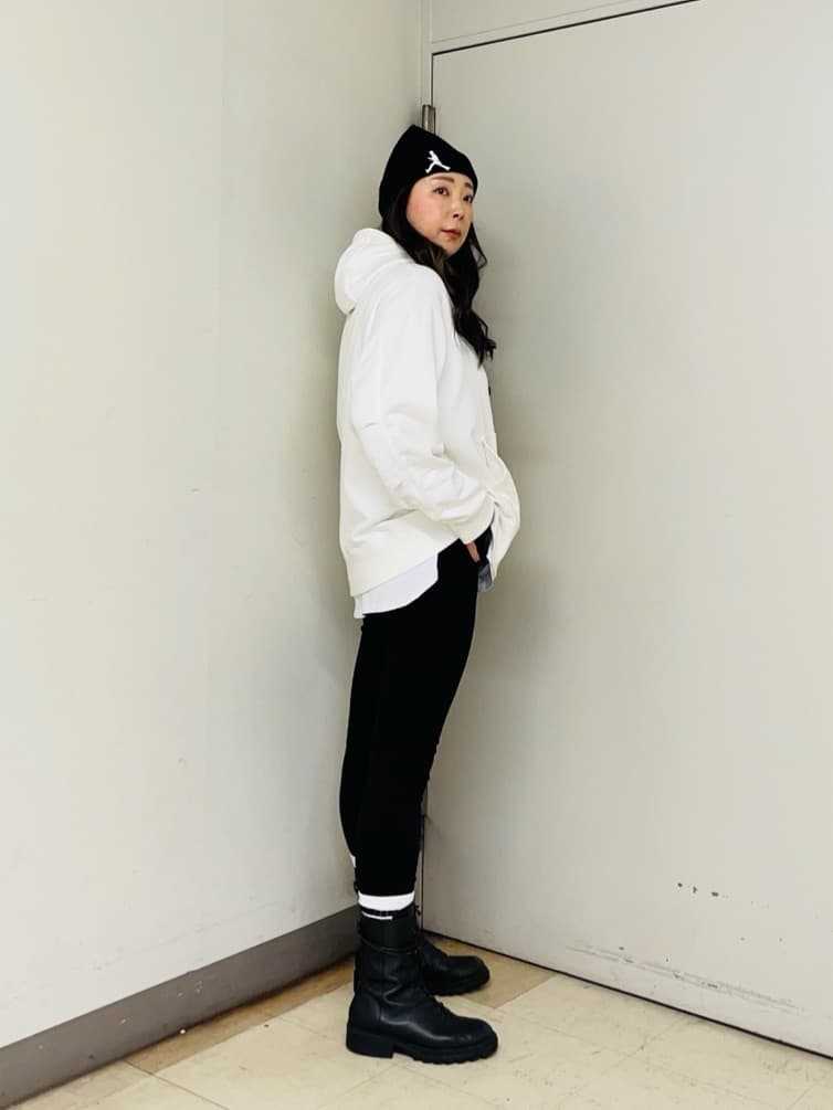iwさんの「TAKEO KIKUCHI｜ラスタウォーカーニットCAP」を使ったコーディネート