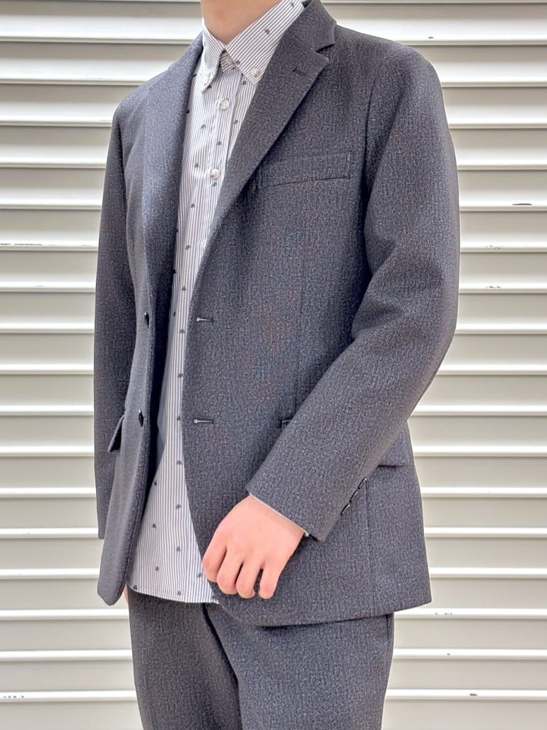 イッシーさんの「TAKEO KIKUCHI｜【DOWN FABRIC】ダウンファブリック ドレスパンツ / セットアップ対応」を使ったコーディネート