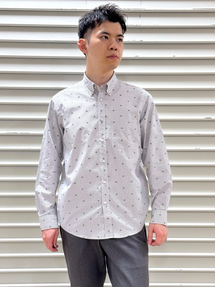 イッシーさんの「TAKEO KIKUCHI｜ハットモチーフ ジャカード ストライプ シャツ」を使ったコーディネート