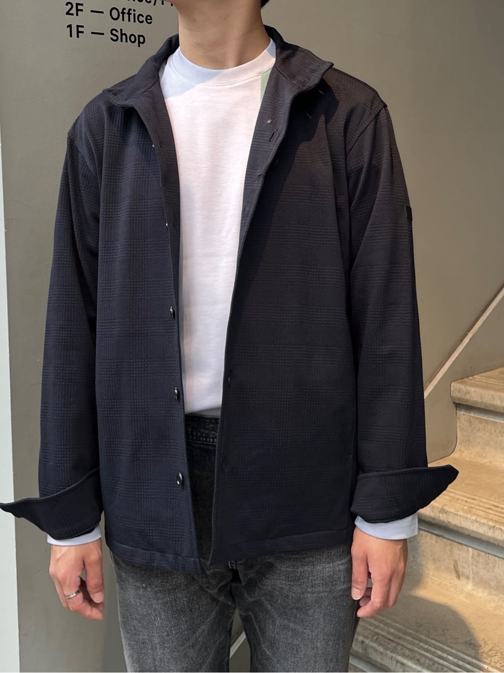Namikiさんの「TAKEO KIKUCHI｜【モンスターストレッチ】日本製 ウォッシュド デニムパンツ」を使ったコーディネート