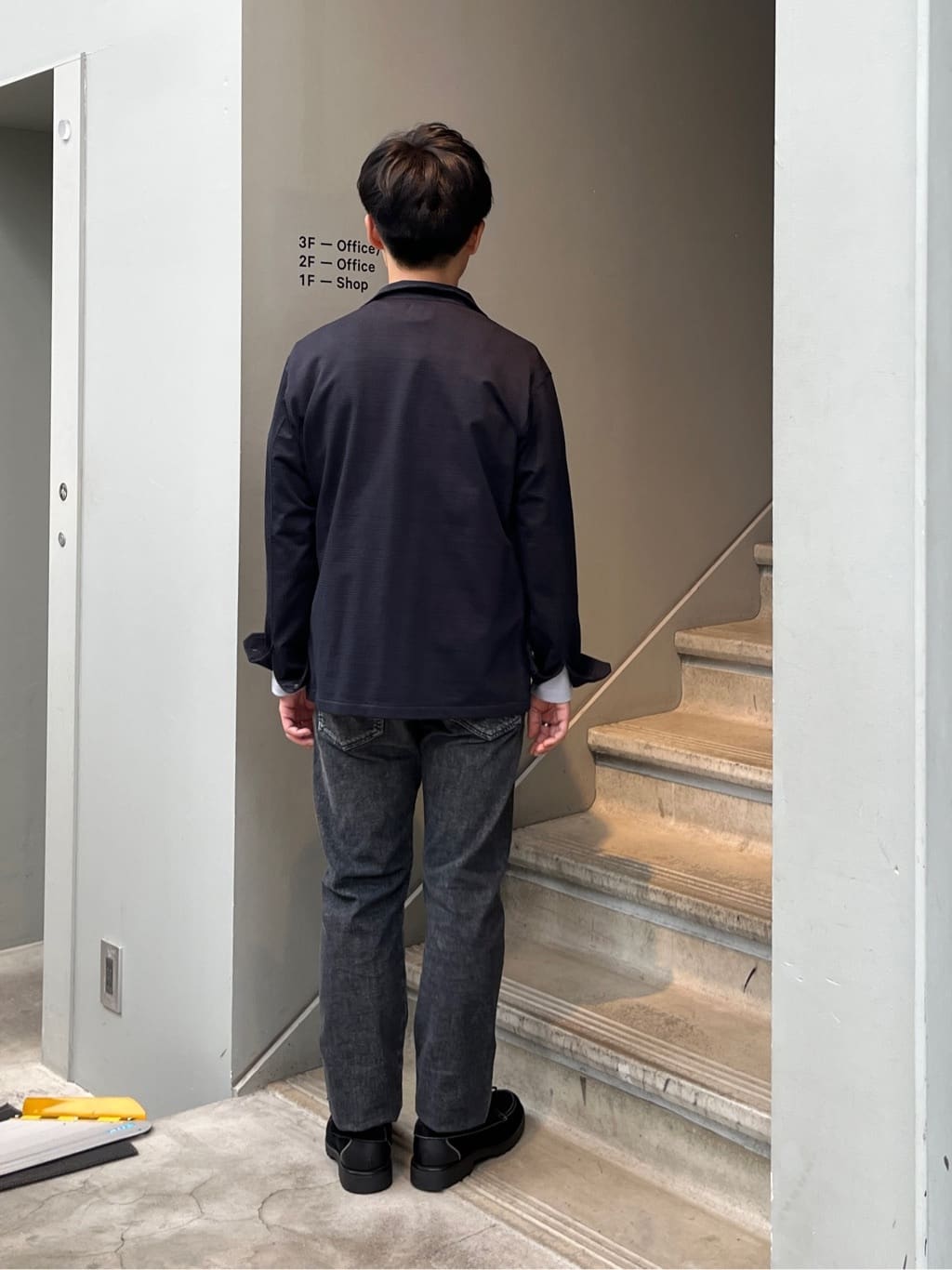 Namikiさんの「TAKEO KIKUCHI｜【モンスターストレッチ】日本製 ウォッシュド デニムパンツ」を使ったコーディネート