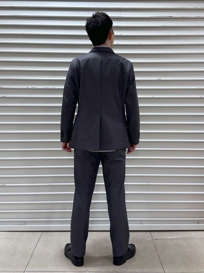 イッシーさんの「TAKEO KIKUCHI｜【DOWN FABRIC】ダウンファブリック ドレスパンツ / セットアップ対応」を使ったコーディネート