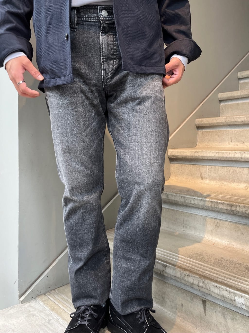 Namikiさんの「TAKEO KIKUCHI｜【モンスターストレッチ】日本製 ウォッシュド デニムパンツ」を使ったコーディネート