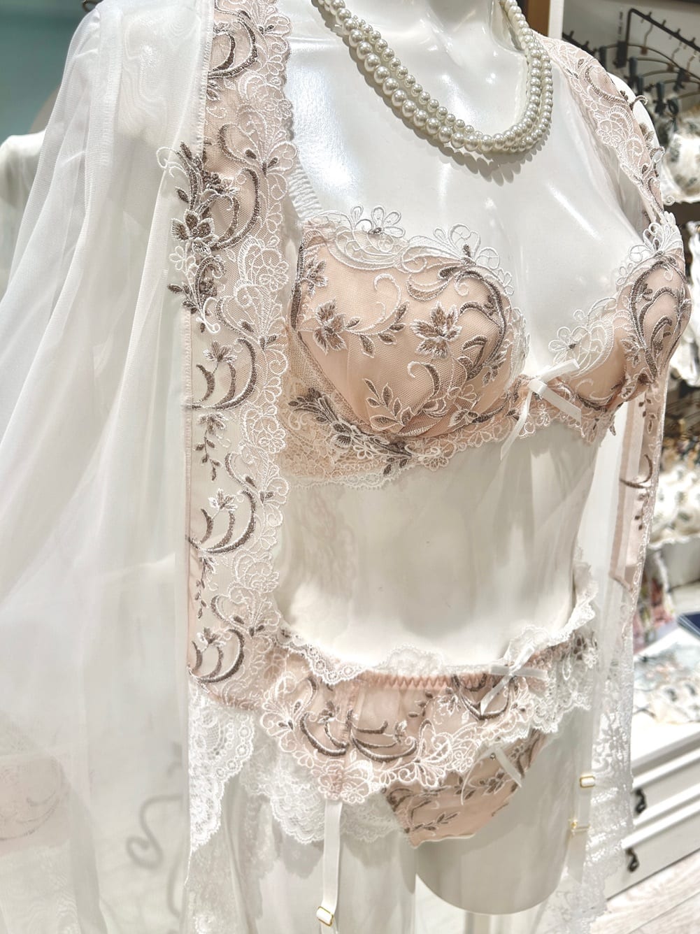ichiさんの「Risa Magli｜アンシェラ ブラジャー（B-D）＜V Make Type＞」を使ったコーディネート