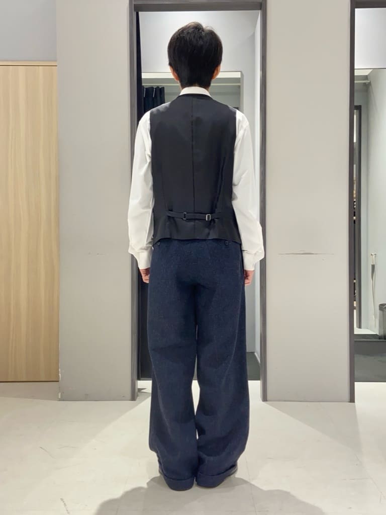 わいずみさんの「TAKEO KIKUCHI｜【Sサイズ～】ディープブラック ヴェスト」を使ったコーディネート