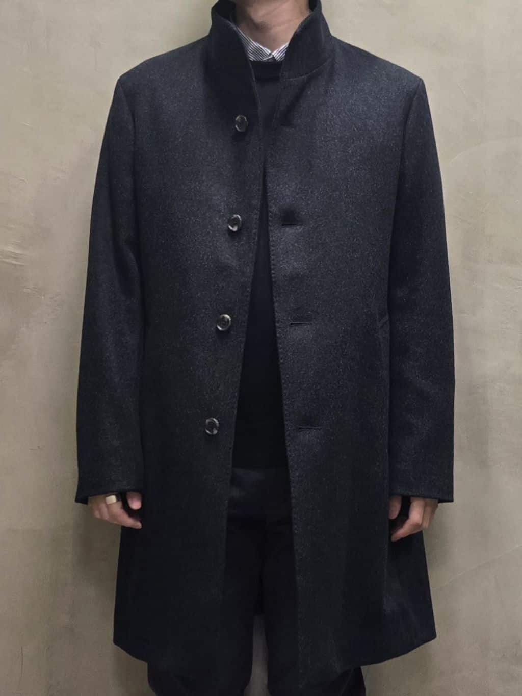 白木駆さんの「TAKEO KIKUCHI｜ハットモチーフ ジャカード ストライプ シャツ」を使ったコーディネート