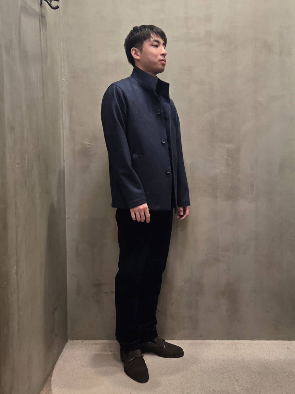 白木駆さんの「TAKEO KIKUCHI｜【DOWN FABRIC】ダウンファブリック スタンドカラーブルゾン」を使ったコーディネート