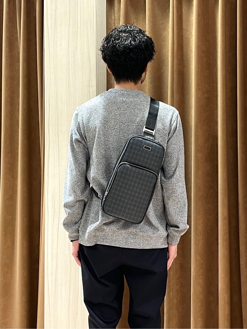 URAさんの「TAKEO KIKUCHI｜【オフィスカジュアル対応】ドレス チノパンツ」を使ったコーディネート