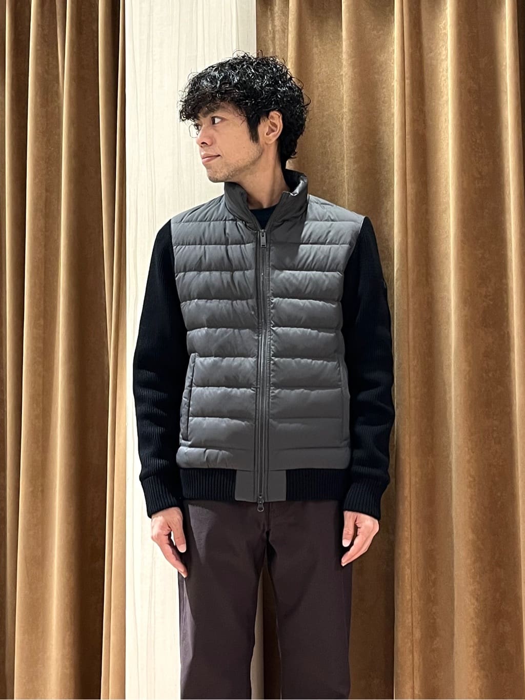 URAさんの「TAKEO KIKUCHI｜【Made in JAPAN】播州織 ストレッチ パンツ」を使ったコーディネート