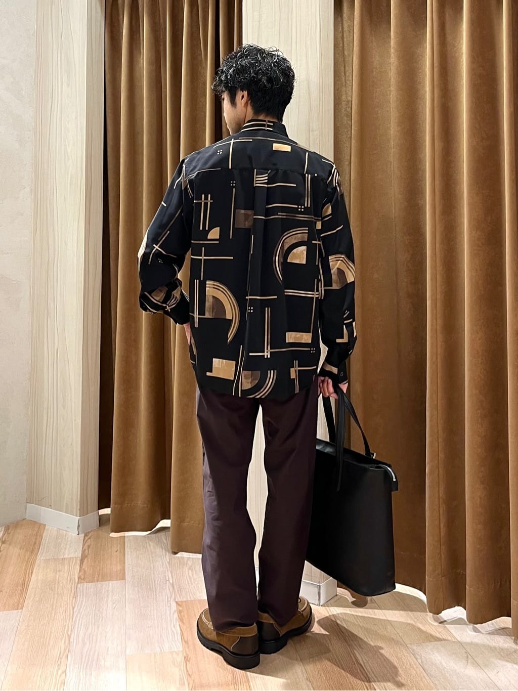 URAさんの「TAKEO KIKUCHI｜【Made in JAPAN】播州織 ストレッチ パンツ」を使ったコーディネート