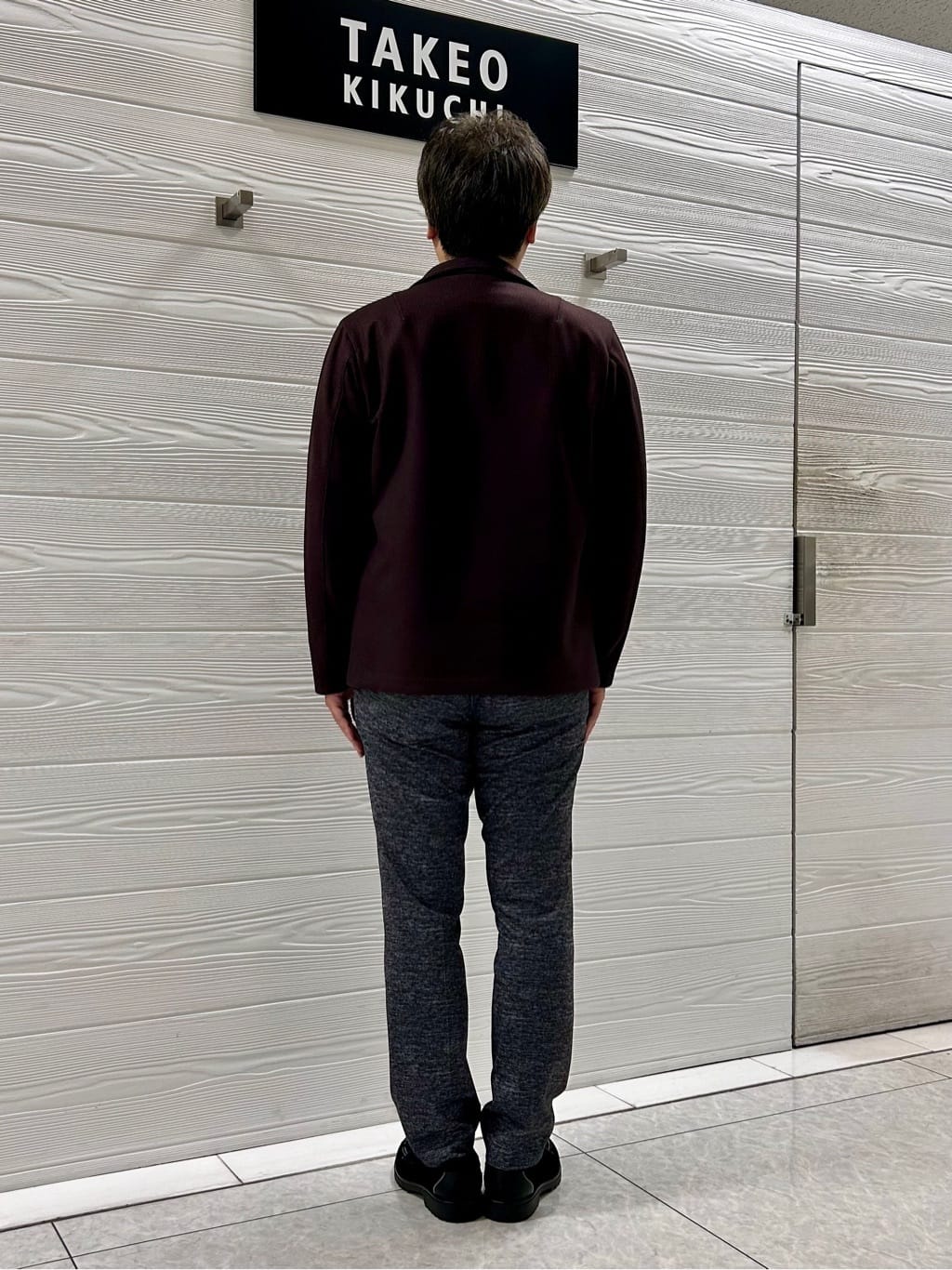 すーさんの「TAKEO KIKUCHI｜【ONOFF対応】TRダブルニット ストレッチパンツ」を使ったコーディネート