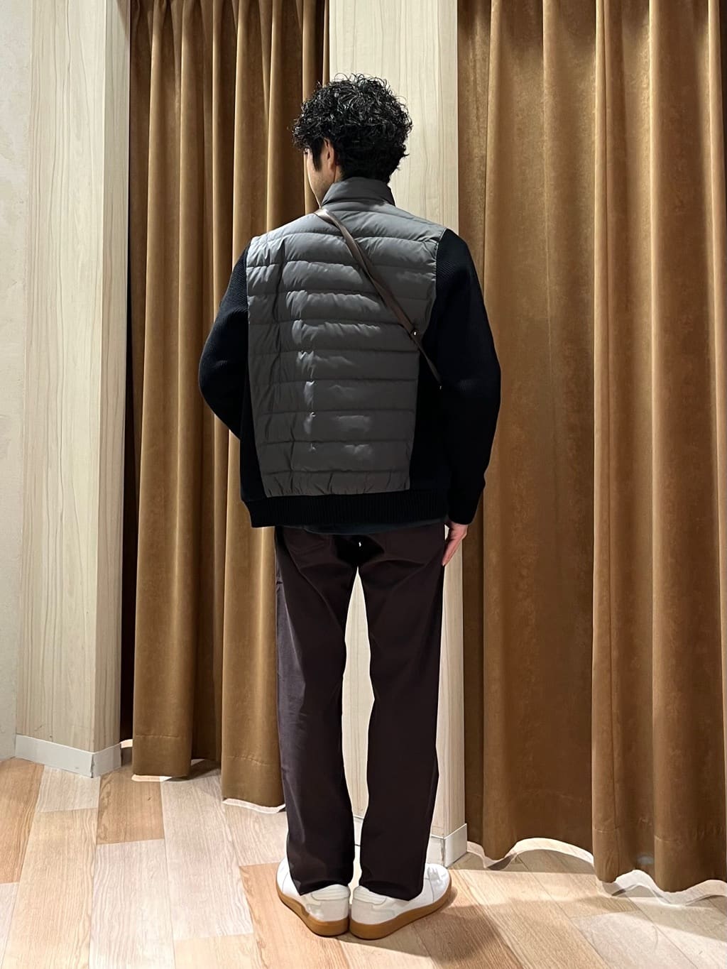 URAさんの「TAKEO KIKUCHI｜【Made in JAPAN】播州織 ストレッチ パンツ」を使ったコーディネート
