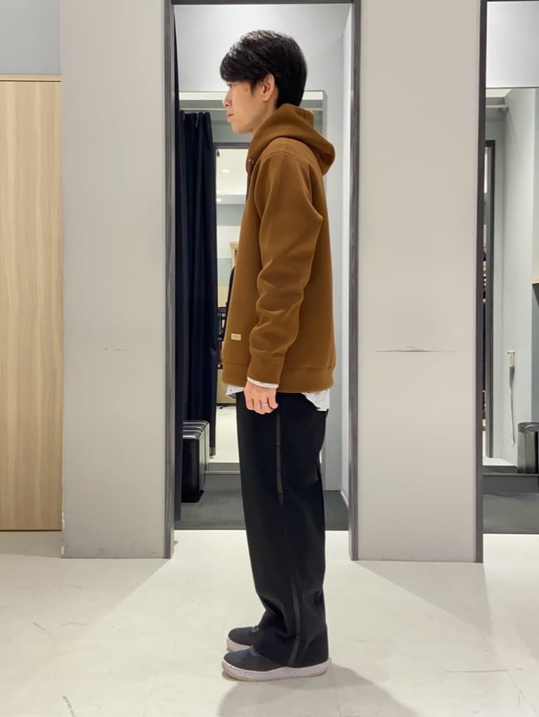 わいずみさんの「TAKEO KIKUCHI｜ハットモチーフ ジャカード ストライプ シャツ」を使ったコーディネート
