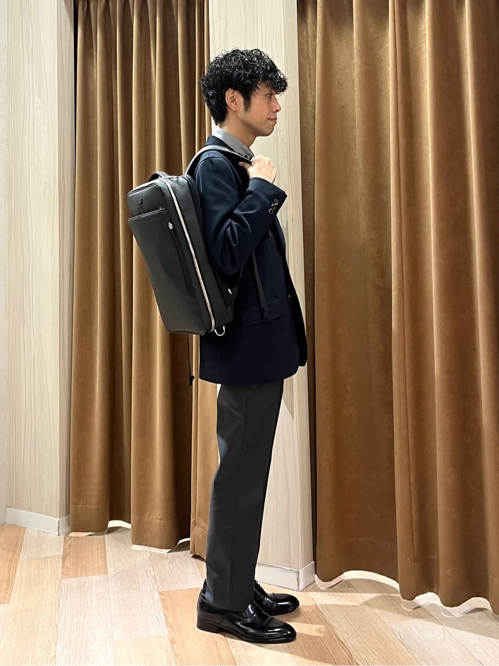 URAさんの「TAKEO KIKUCHI｜【3WAY/PC対応】コーデュラ(R)コーティング バッグ」を使ったコーディネート