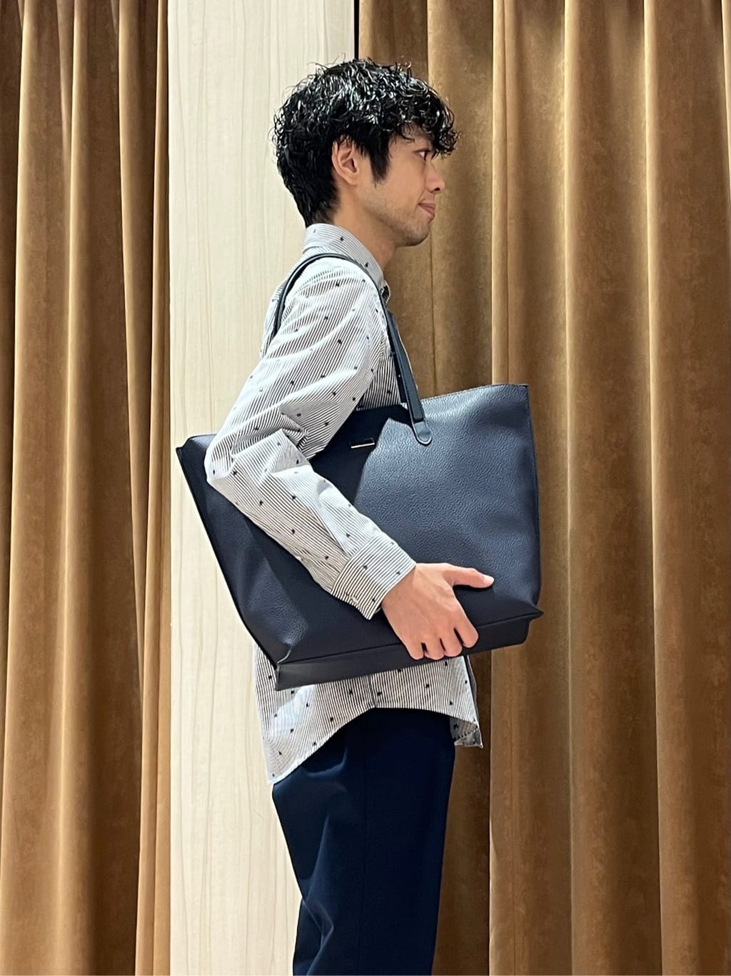 URAさんの「TAKEO KIKUCHI｜ハットモチーフ ジャカード ストライプ シャツ」を使ったコーディネート