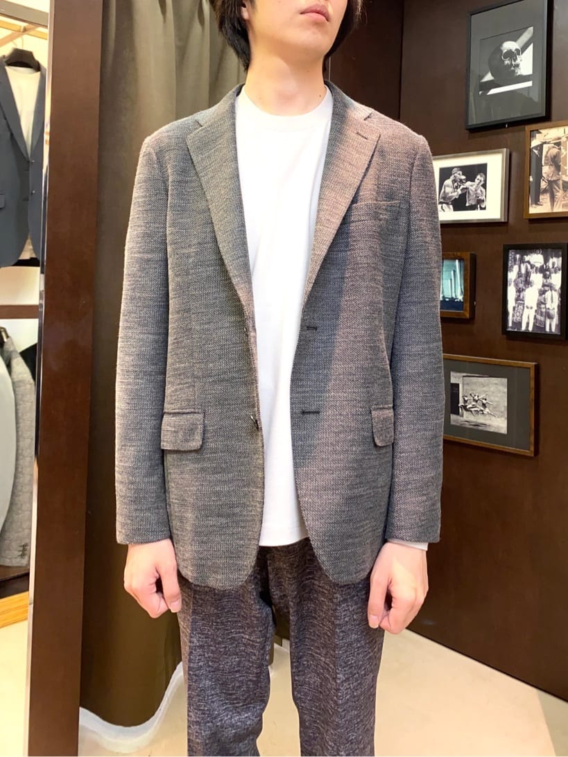 コバヤシさんの「TAKEO KIKUCHI｜【ONOFF対応】TRダブルニット ストレッチパンツ」を使ったコーディネート
