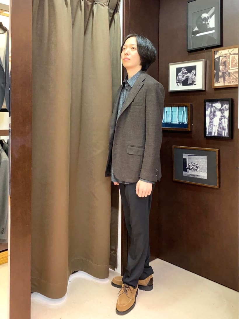 コバヤシさんの「TAKEO KIKUCHI｜【ONOFF対応】TRダブルニット ストレッチパンツ」を使ったコーディネート