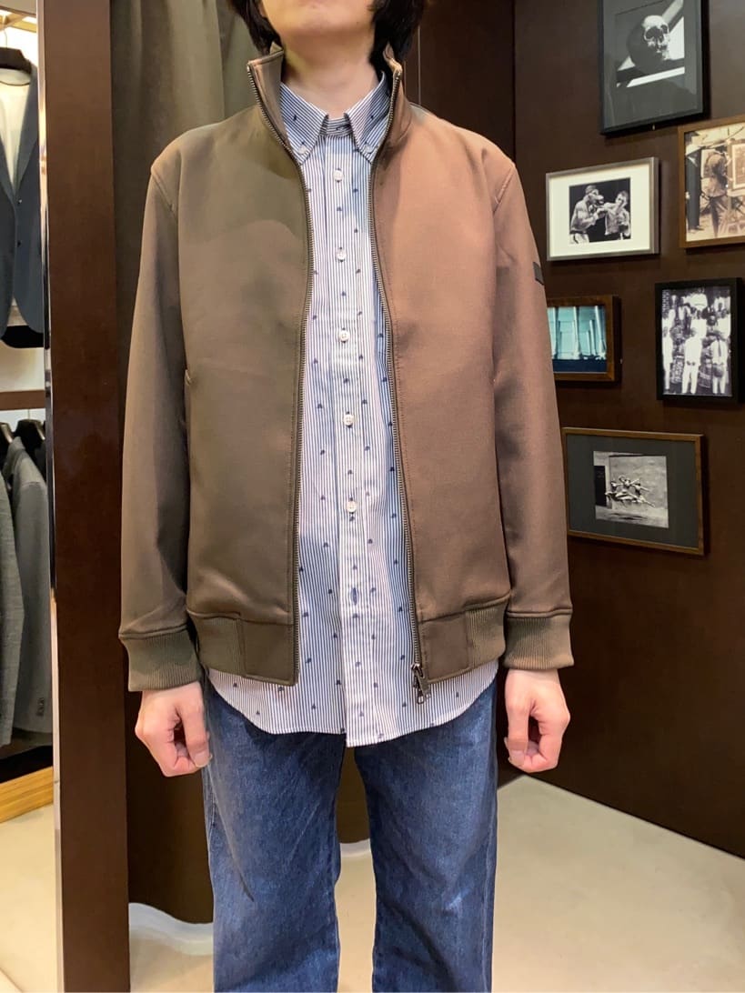 コバヤシさんの「TAKEO KIKUCHI｜ハットモチーフ ジャカード ストライプ シャツ」を使ったコーディネート
