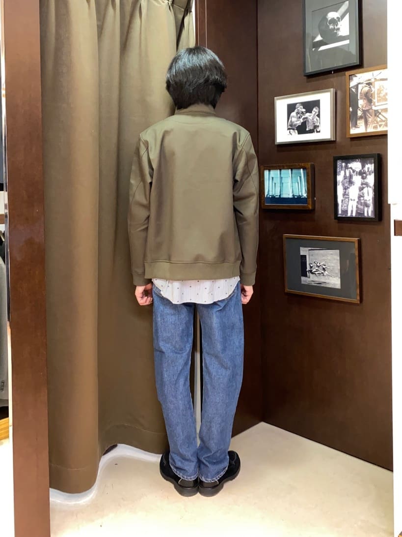 コバヤシさんの「TAKEO KIKUCHI｜ハットモチーフ ジャカード ストライプ シャツ」を使ったコーディネート