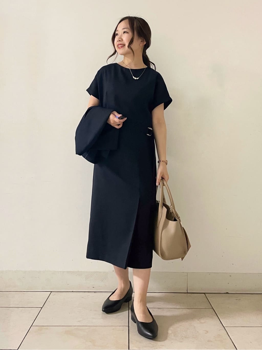 kahoさんの「INDIVI｜【セレモニーにおすすめ！】パール調トップネックレス」を使ったコーディネート