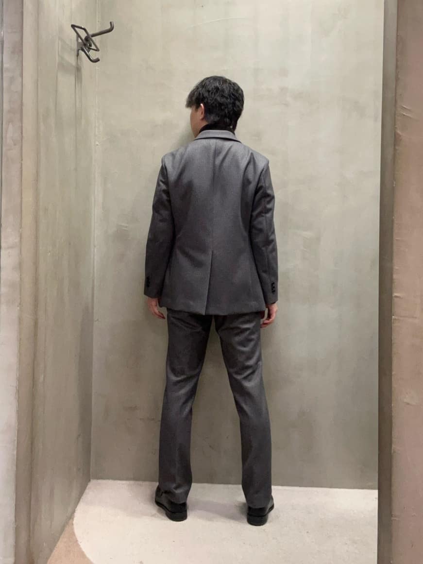 コウノ モトヤさんの「TAKEO KIKUCHI｜【DOWN FABRIC】ダウンファブリック ドレスパンツ / セットアップ対応」を使ったコーディネート