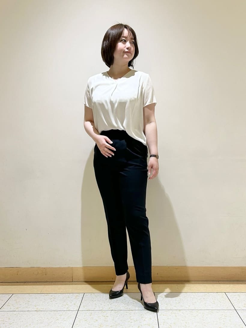 Ryoさんの「INDIVI｜【定番スーツ／UVケア／洗える】ウール調ノーカラージャケット」を使ったコーディネート