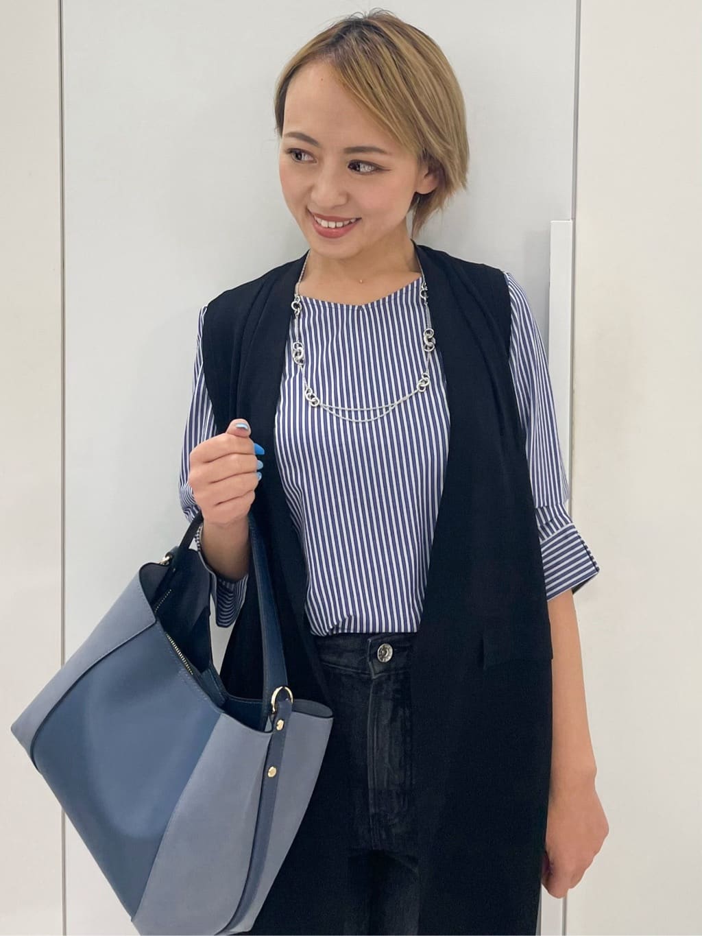 chiiさんの「COUP DE CHANCE｜【環境に配慮したデニム】細身デニムパンツ」を使ったコーディネート
