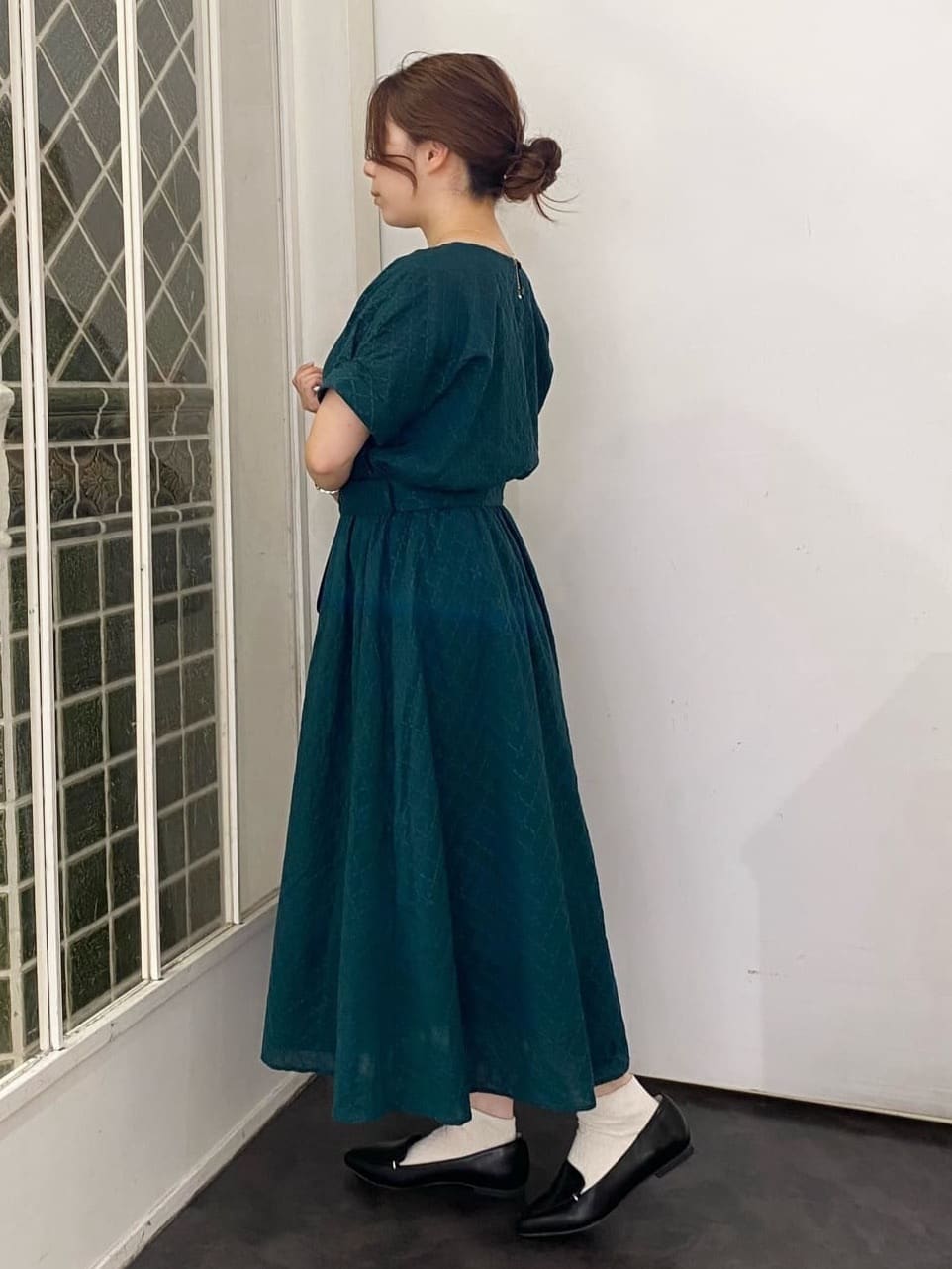 なるみんさんの「grove｜メタルパーツローファーパンプス【晴雨兼用】」を使ったコーディネート