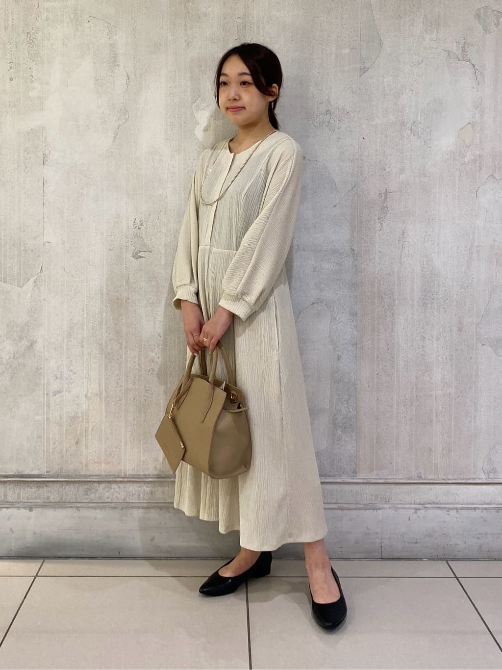 momoさんの「INDIVI｜◆【合皮／マルチWAY／サブバッグ付】ミニショルダーバッグ」を使ったコーディネート