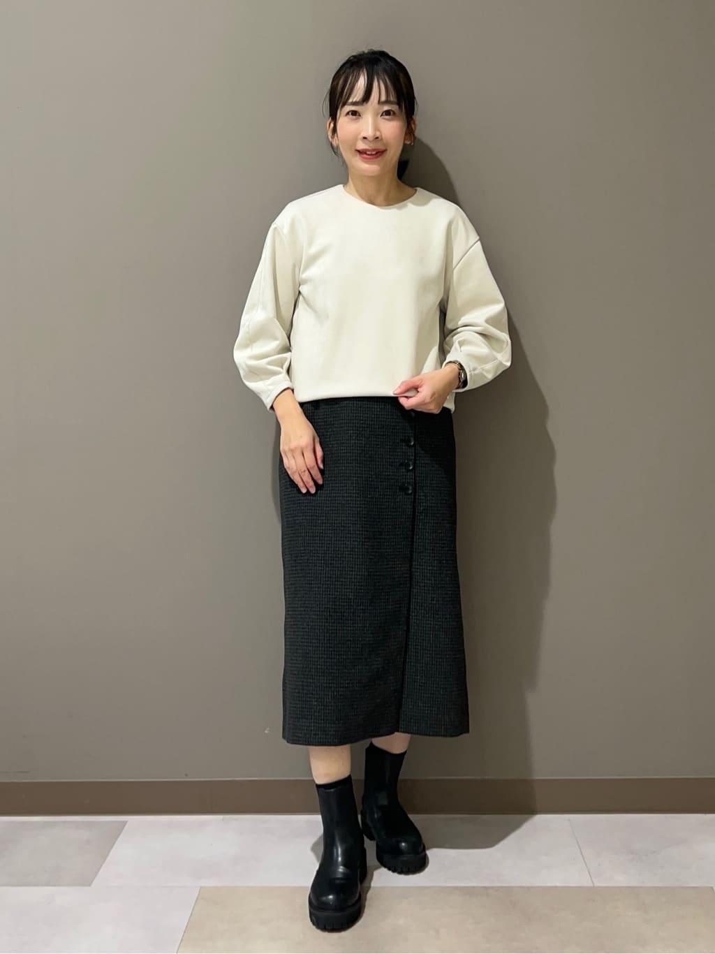 hattoriさんの「INDIVI｜【定番人気！/名品コート/日本製】ウール100%チェスターコート」を使ったコーディネート