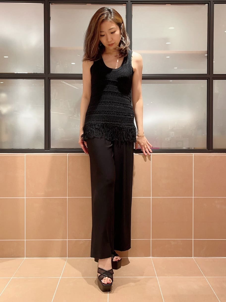 kaoriさんの「ESPERANZA｜◆【ラク盛り／サンダル】リピーター続出／脚長美脚　ラク盛り厚底サンダル　24年Ver」を使ったコーディネート