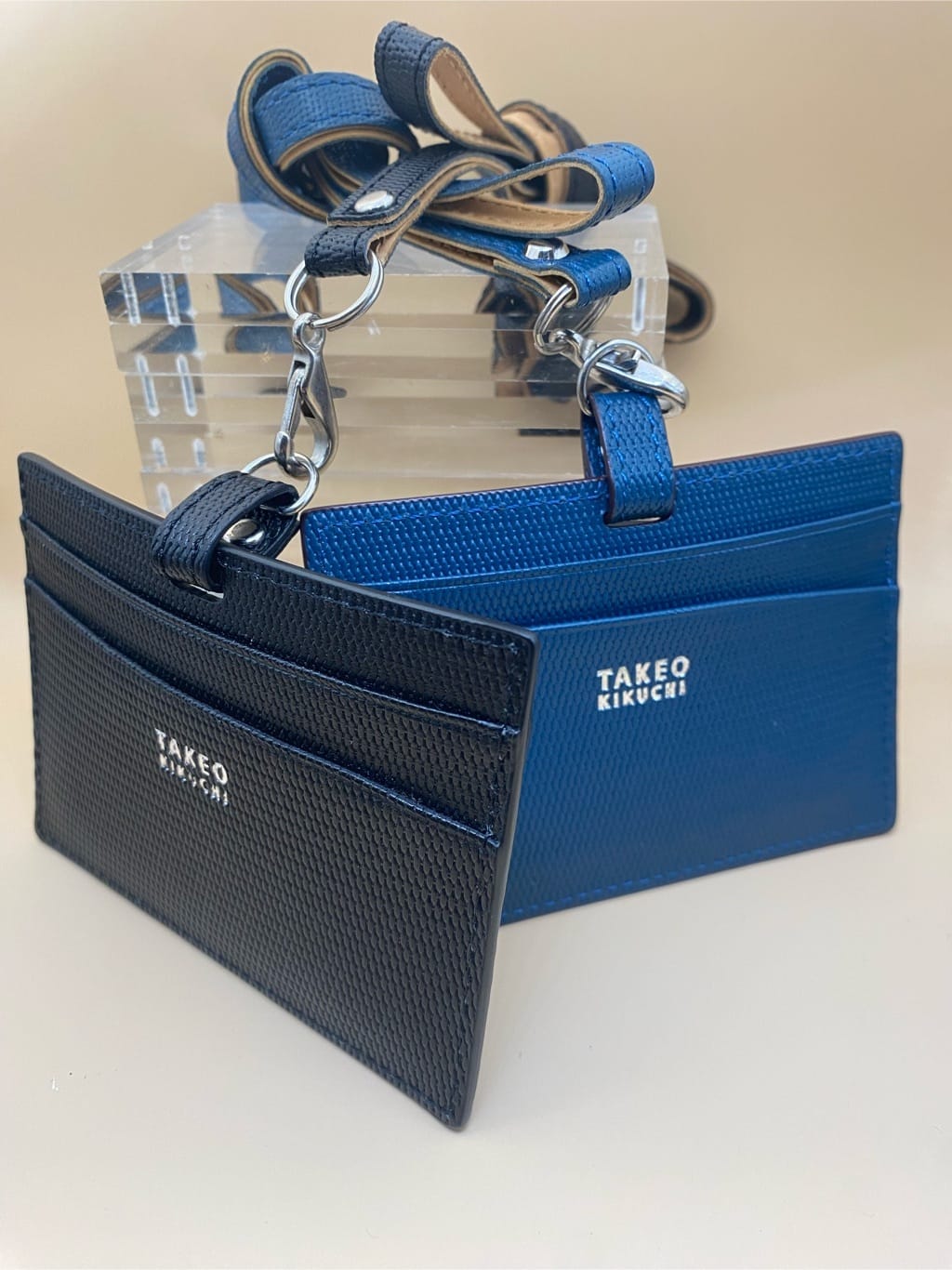 リュウネットさんの「TAKEO KIKUCHI｜【ソフト＆ナチュラル】ミニメッシュ レザー IDカードホルダー」を使ったコーディネート