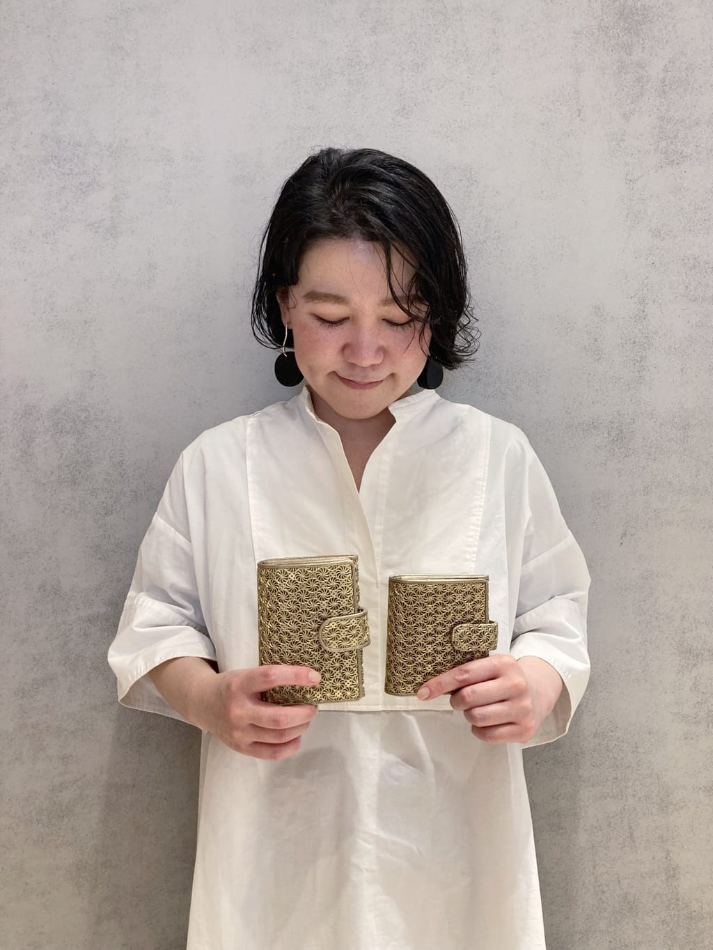 Cさんの「HIROKO HAYASHI｜GIRASOLE（ジラソーレ）薄型二つ折り財布」を使ったコーディネート