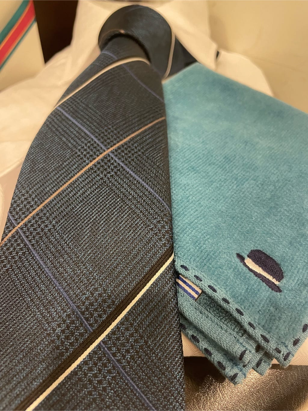 MAKOTO AIさんの「TAKEO KIKUCHI｜【Made in JAPAN】番千鳥ウィンドペン柄 ネクタイ」を使ったコーディネート