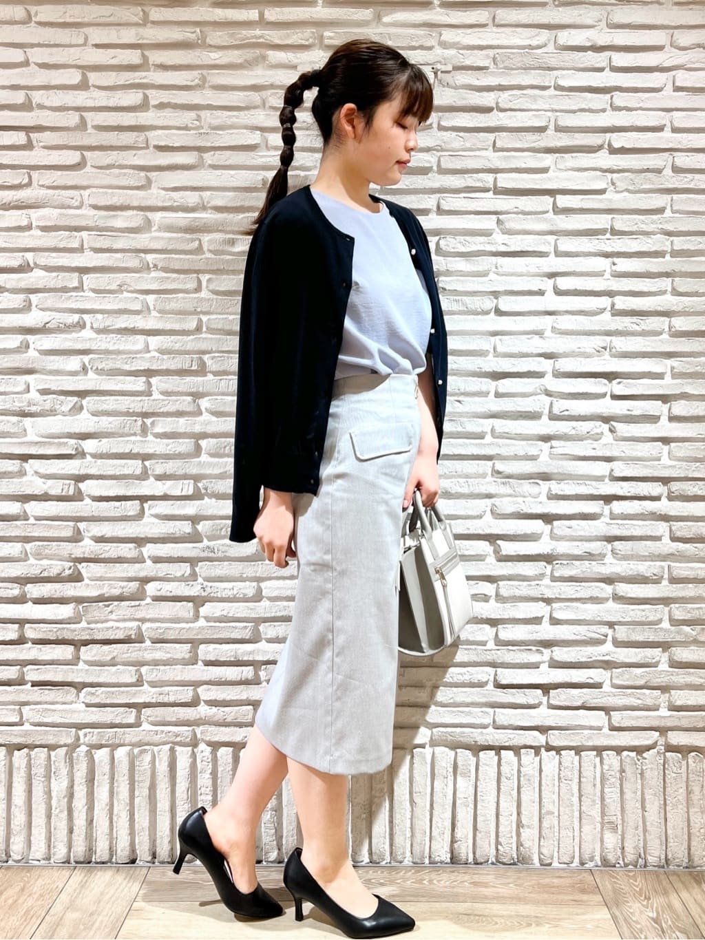  まるみさんの「index｜【抗菌防臭加工/7cmヒール】ベーシックパンプス/通勤対応」を使ったコーディネート