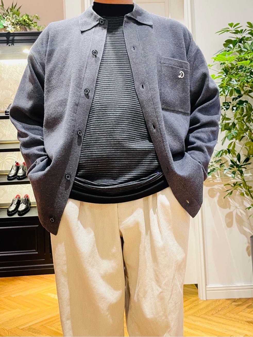 鶴田大士さんの「DRESSTERIOR｜【撥水加工/Safari5月号掲載】ローファー」を使ったコーディネート
